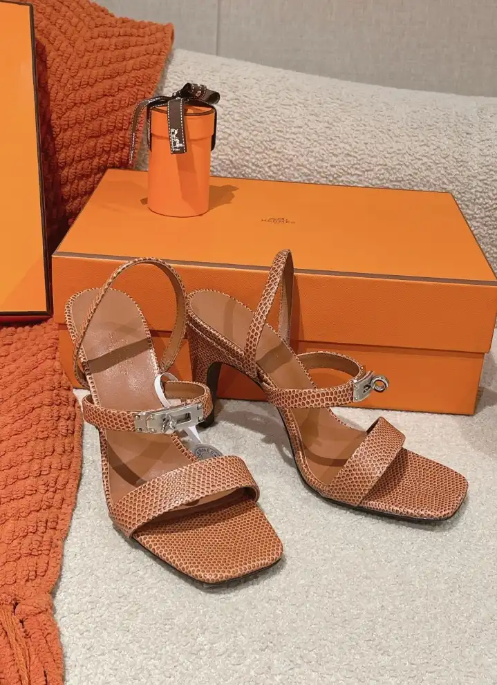 hype Hermes Sandals