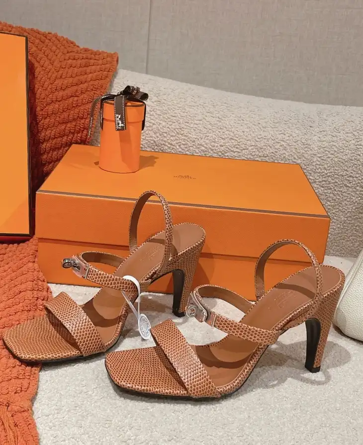 hype Hermes Sandals