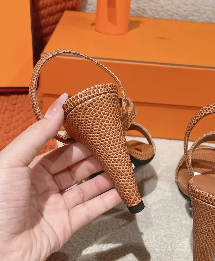 hype Hermes Sandals