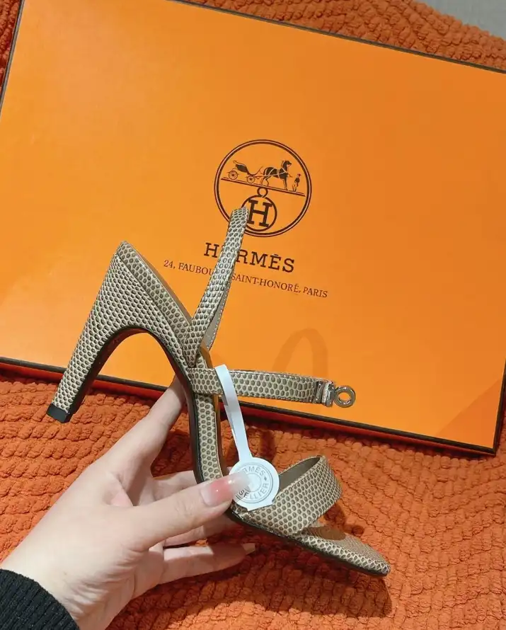 hype Hermes Sandals