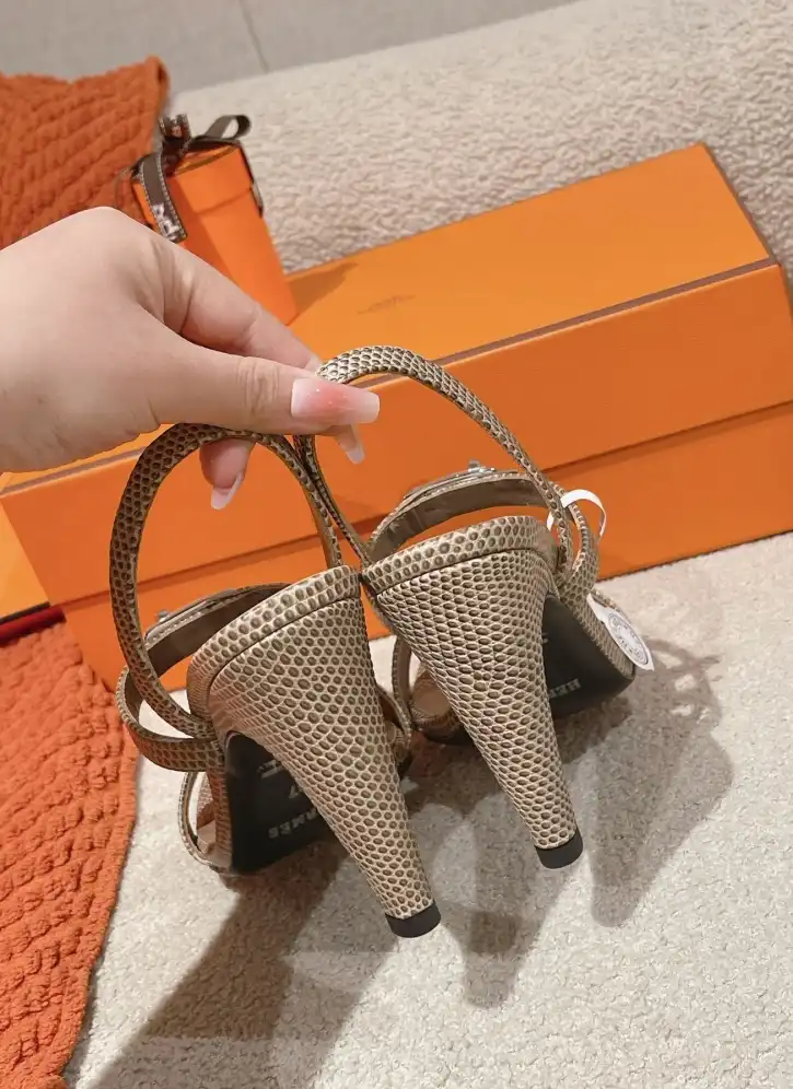 hype Hermes Sandals