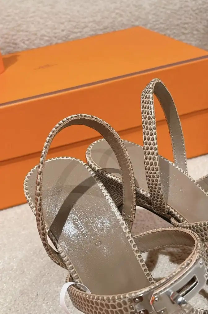 hype Hermes Sandals