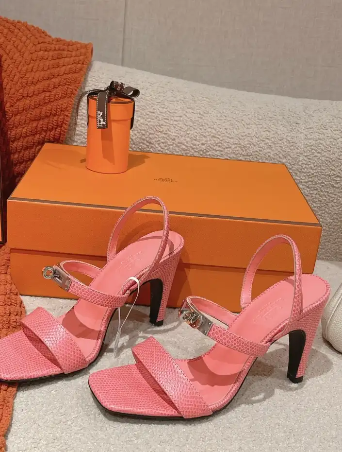 hype Hermes Sandals