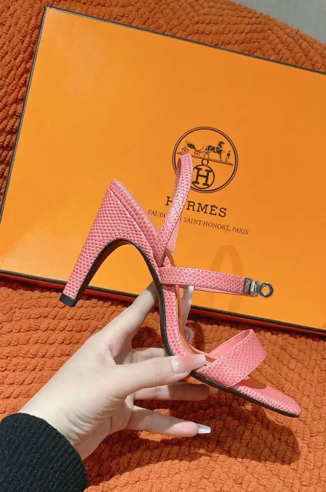 hype Hermes Sandals