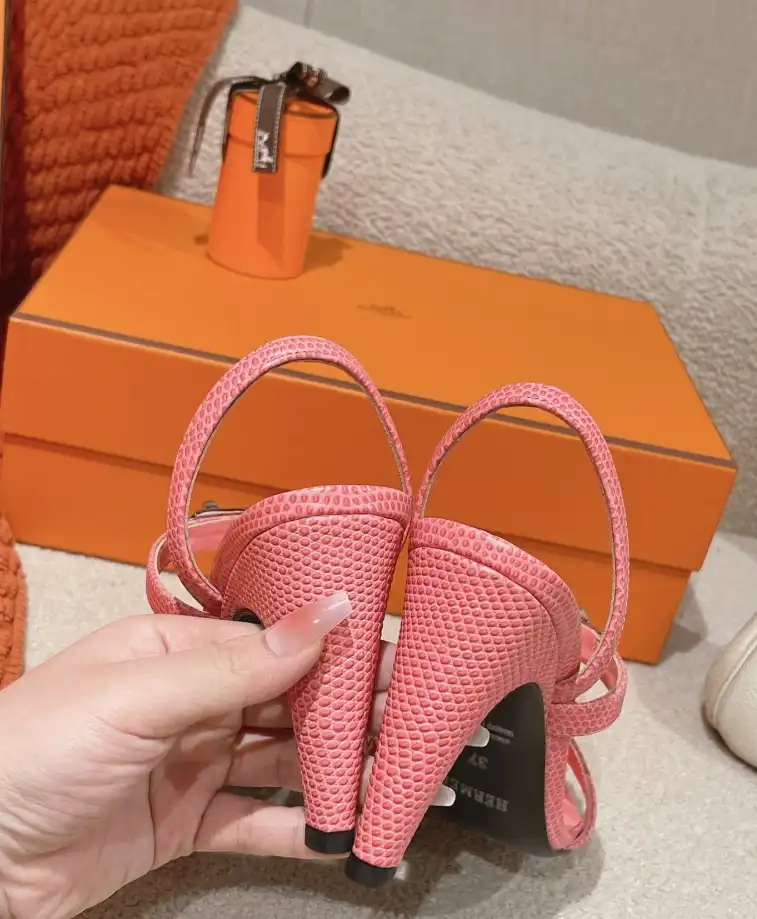 hype Hermes Sandals