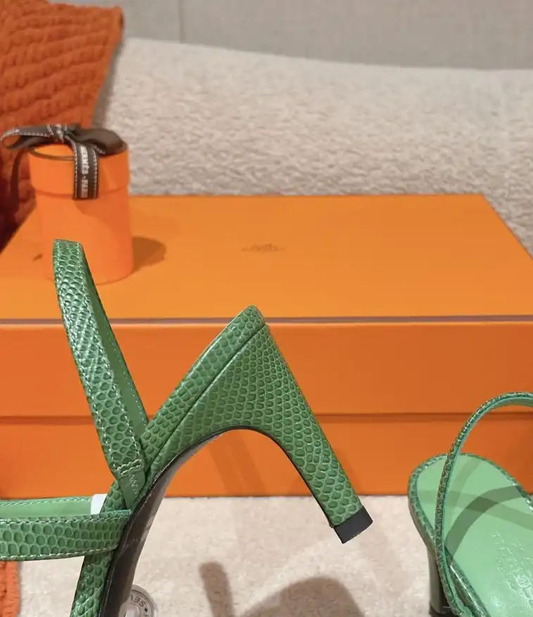 hype Hermes Sandals