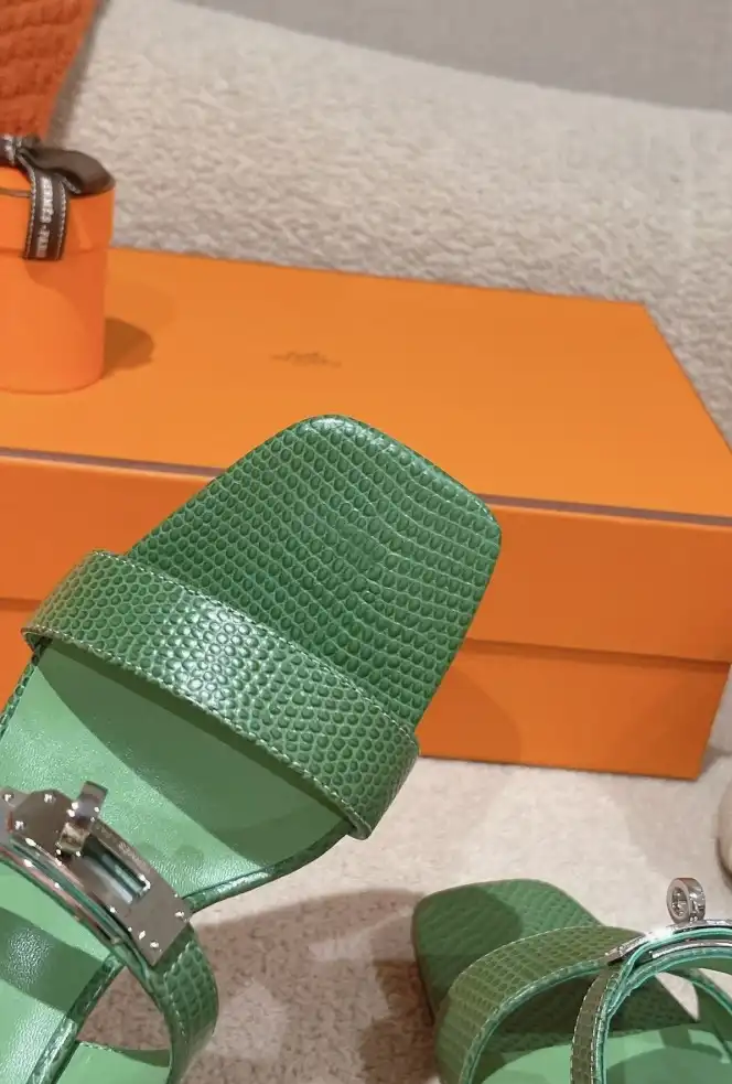 hype Hermes Sandals