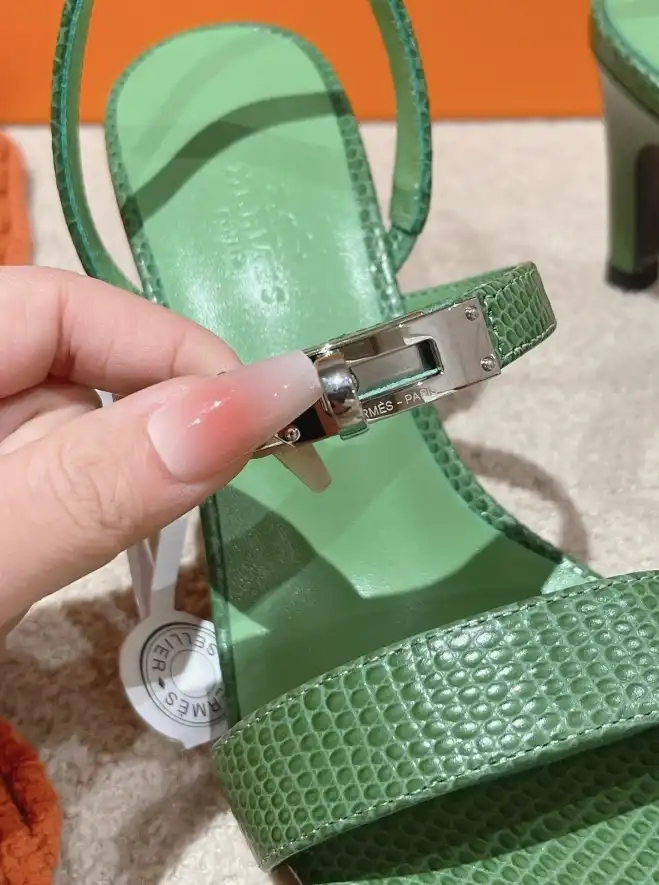 hype Hermes Sandals