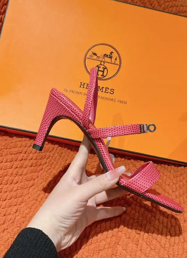 hype Hermes Sandals