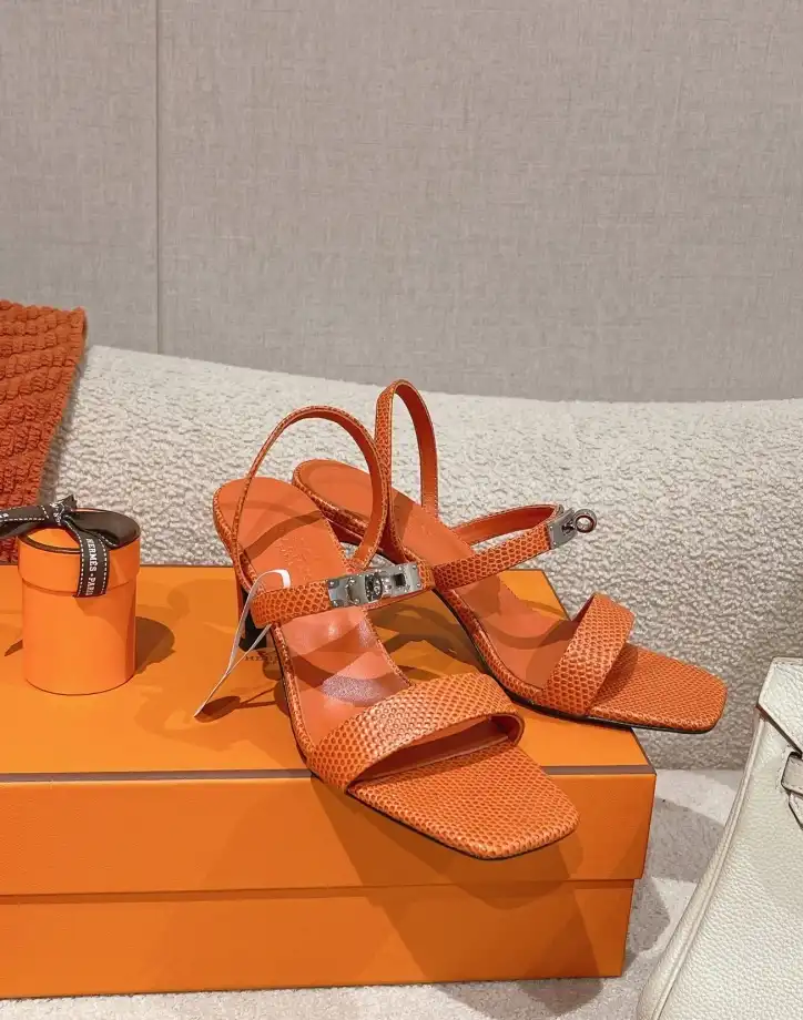 hype Hermes Sandals