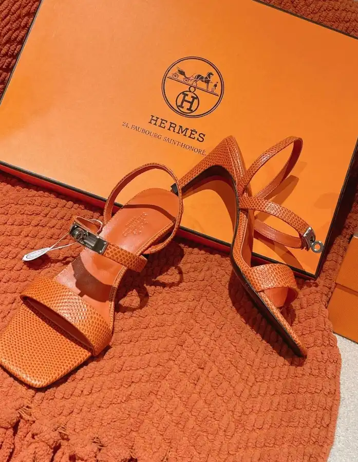 hype Hermes Sandals