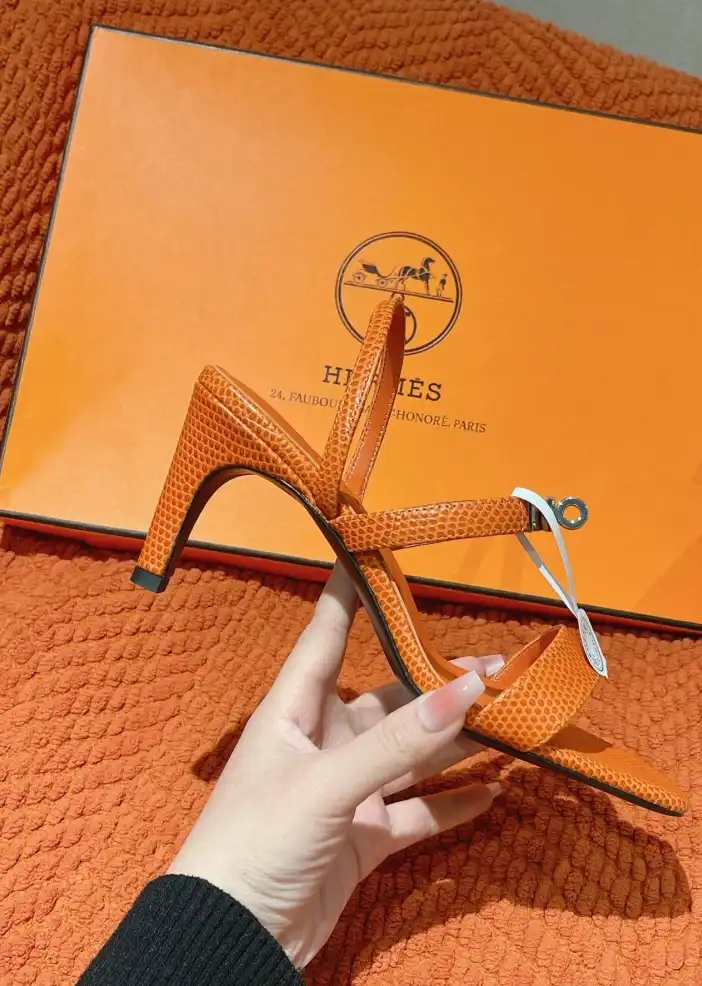 hype Hermes Sandals