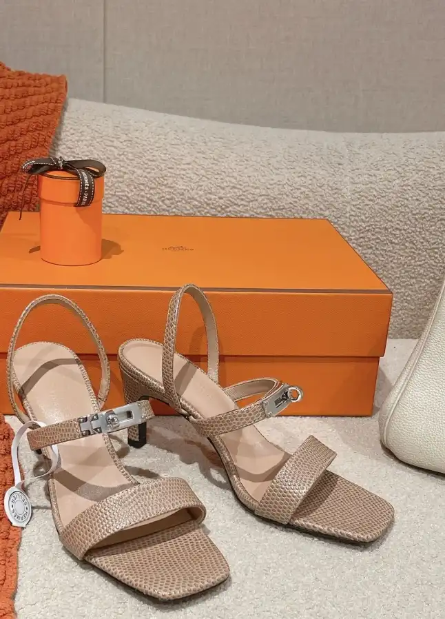 hype Hermes Sandals