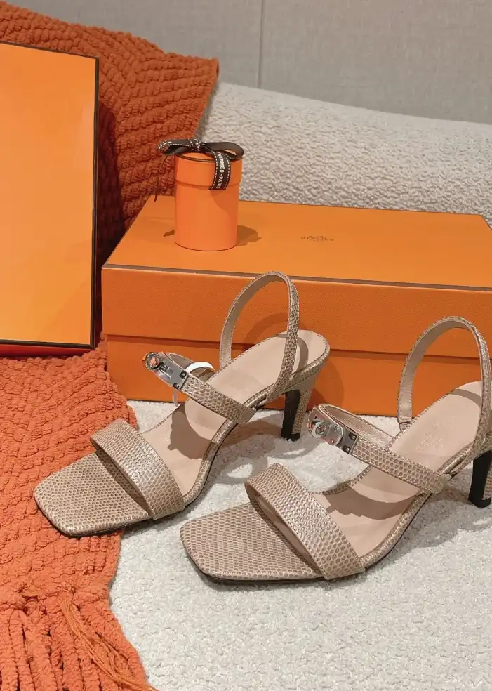 hype Hermes Sandals