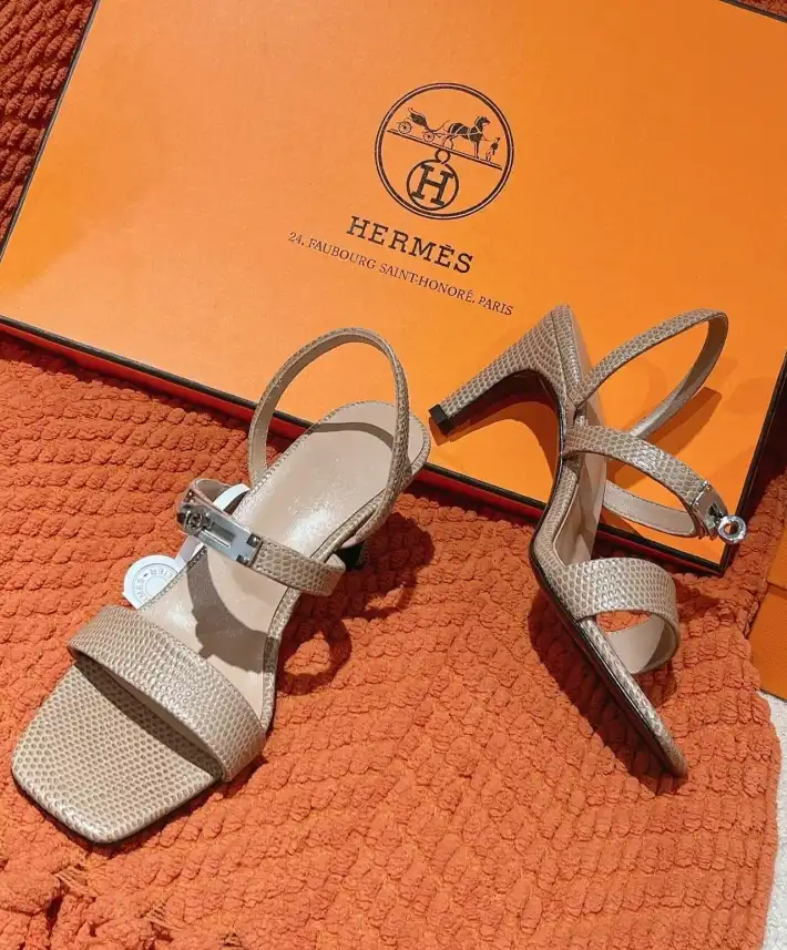 hype Hermes Sandals