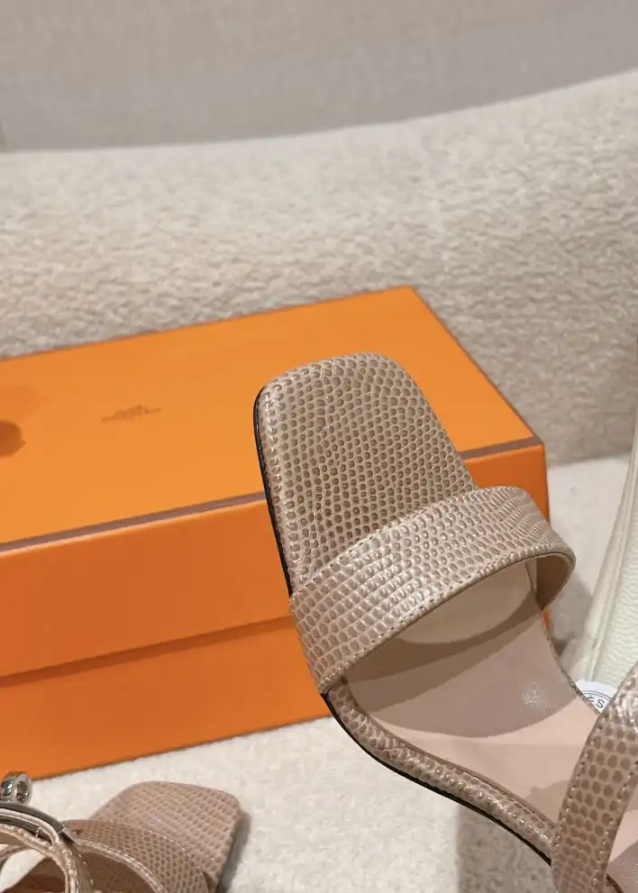 hype Hermes Sandals