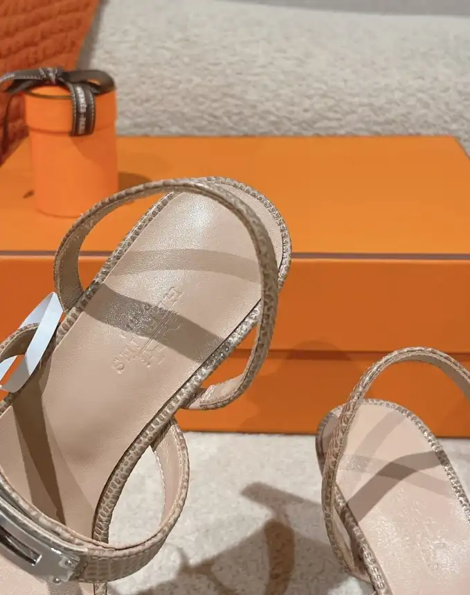 hype Hermes Sandals