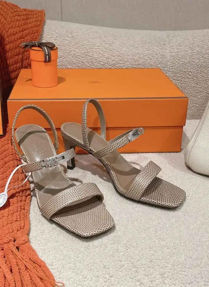 hype Hermes Sandals