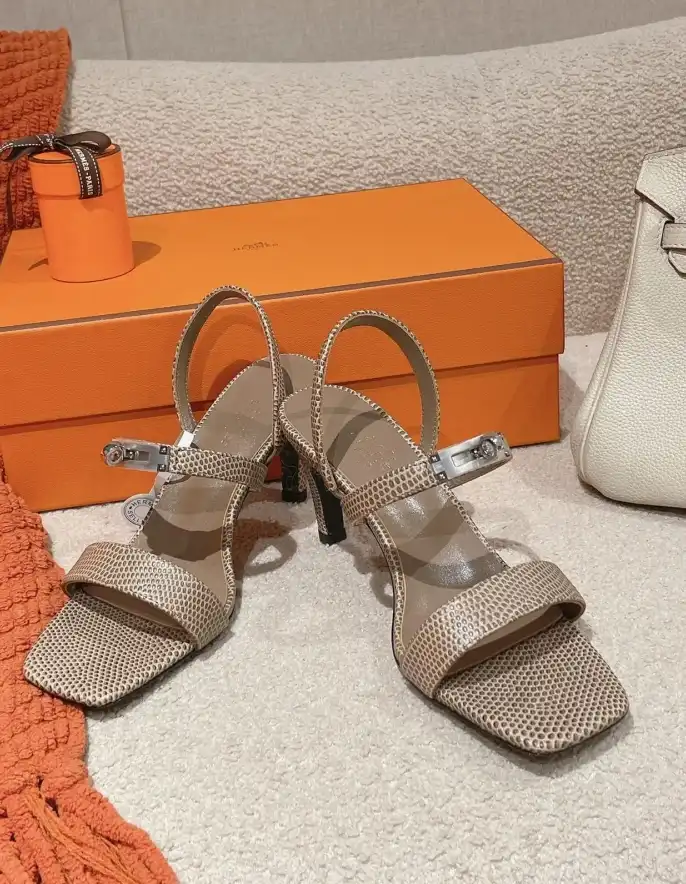 hype Hermes Sandals