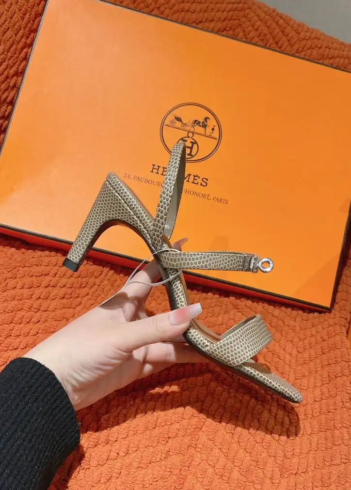 hype Hermes Sandals