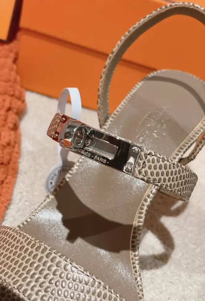 hype Hermes Sandals