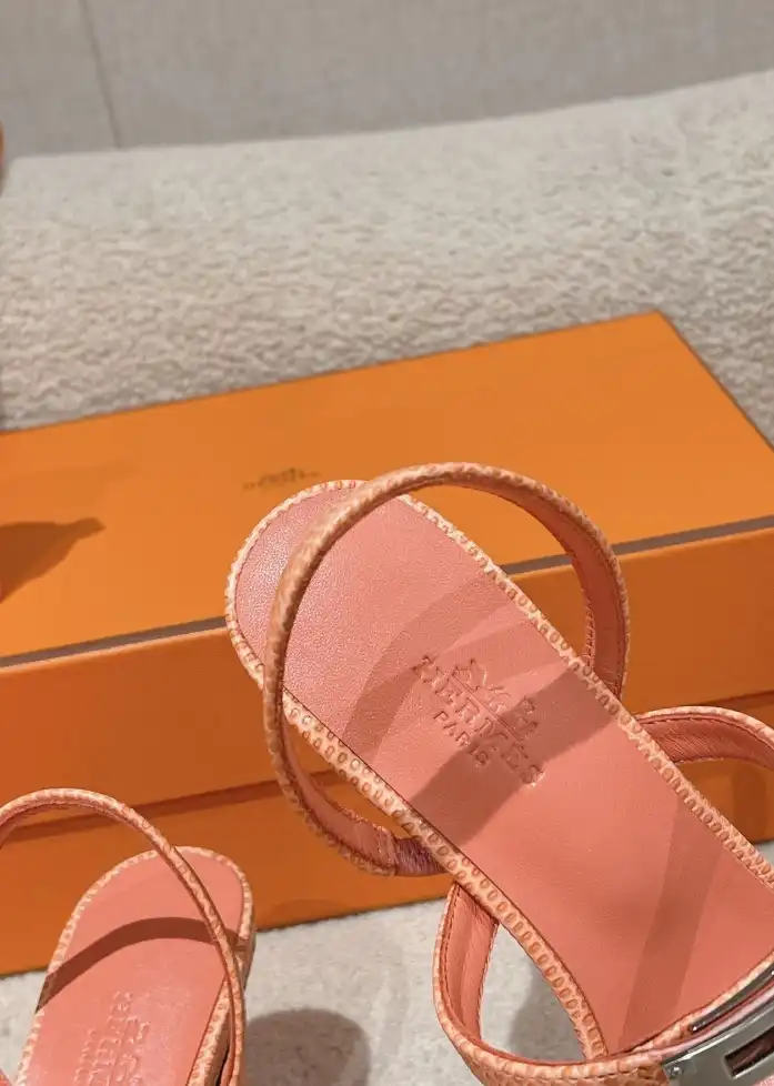 hype Hermes Sandals