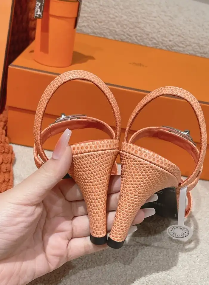 hype Hermes Sandals