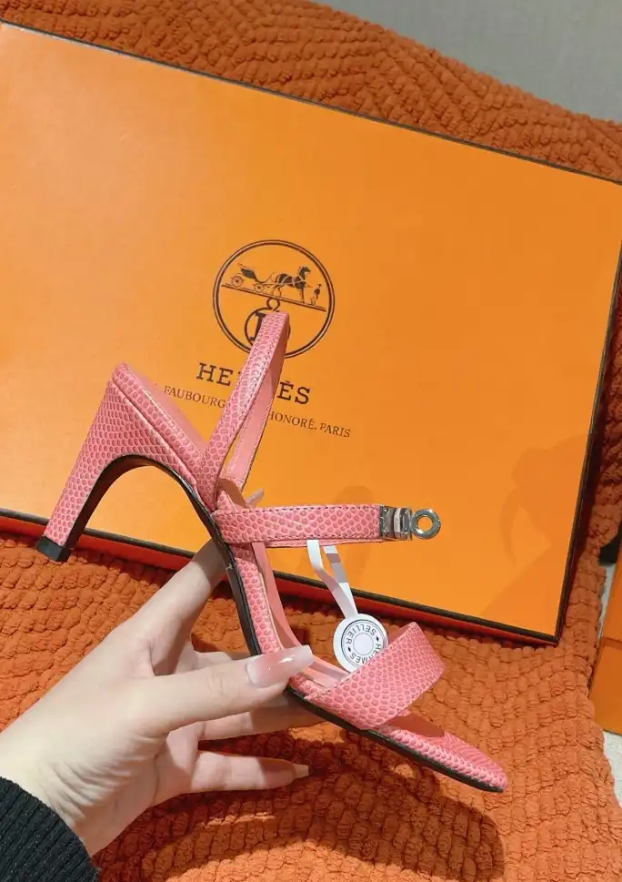 hype Hermes Sandals