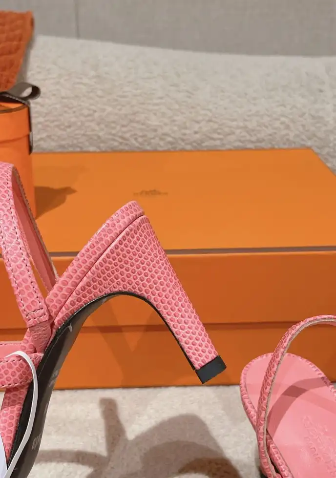 hype Hermes Sandals