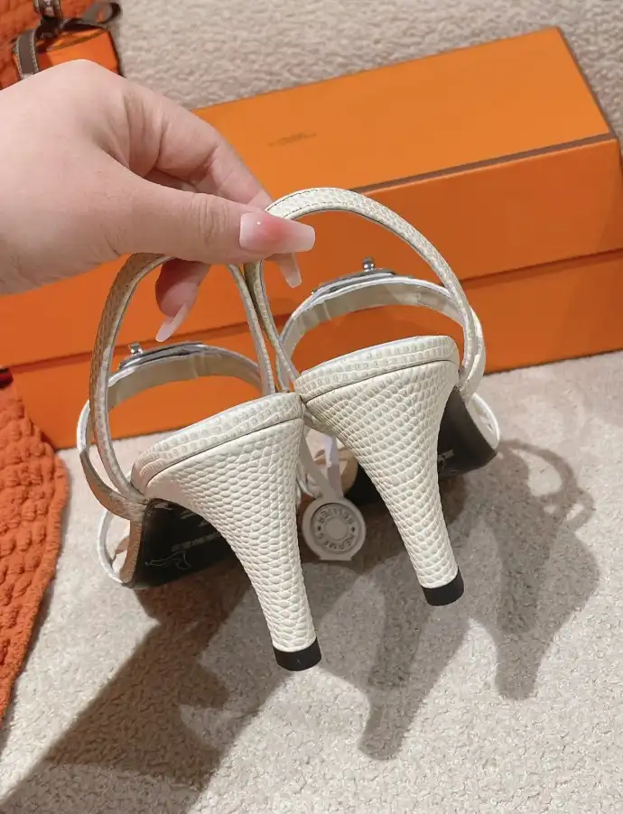 hype Hermes Sandals