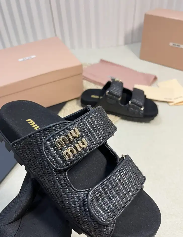 hype Miu Miu Sandals