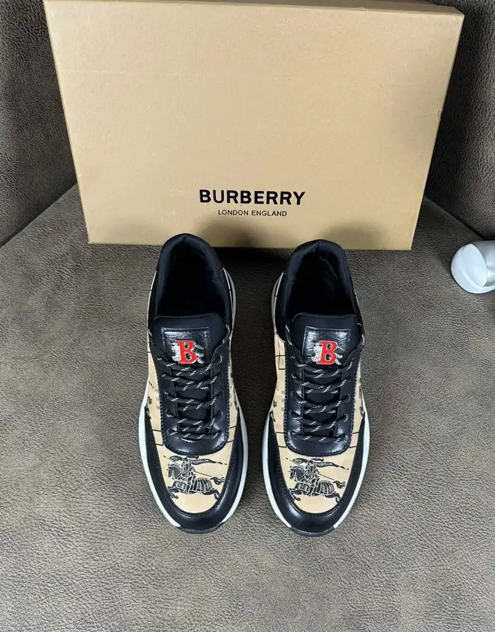 hype Burberry Sneakers