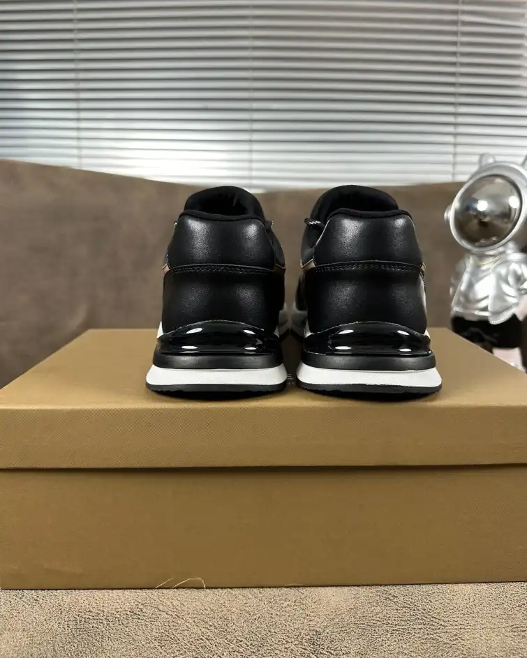 hype Burberry Sneakers