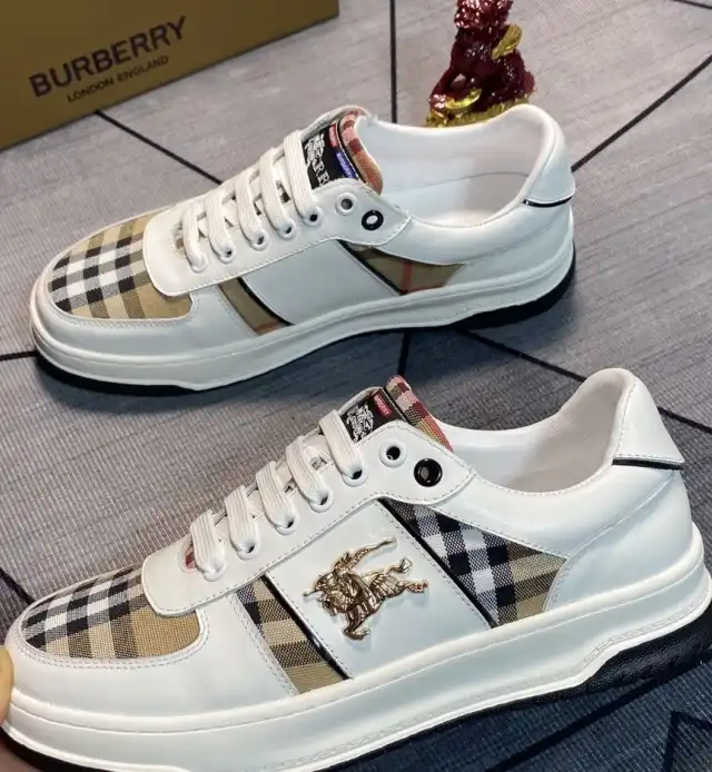 hype Burberry Sneakers