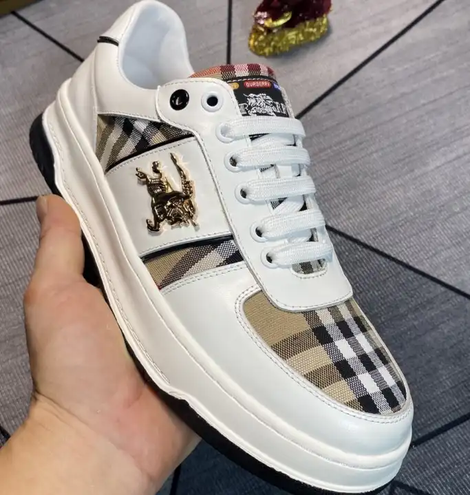 hype Burberry Sneakers