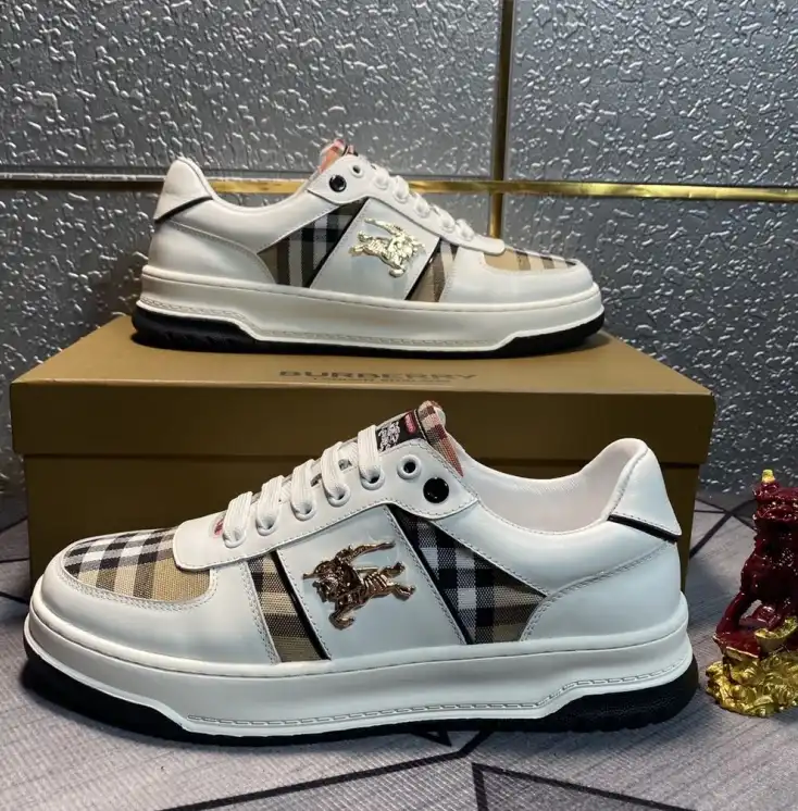 hype Burberry Sneakers