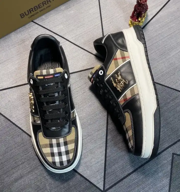 hype Burberry Sneakers