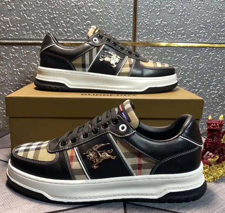 hype Burberry Sneakers