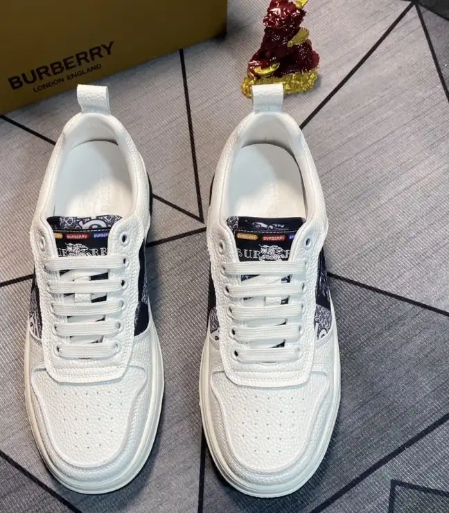 hype Burberry Sneakers