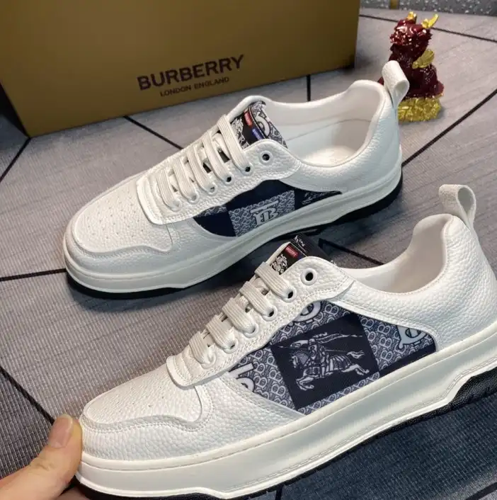 hype Burberry Sneakers