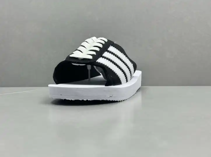 hype Adidas slippers