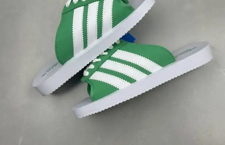 hype Adidas slippers