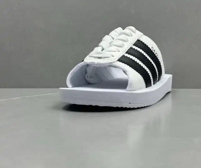 hype Adidas slippers