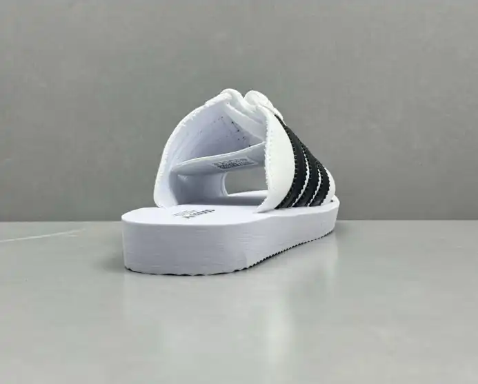 hype Adidas slippers