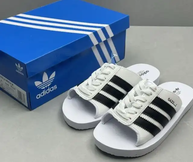 hype Adidas slippers