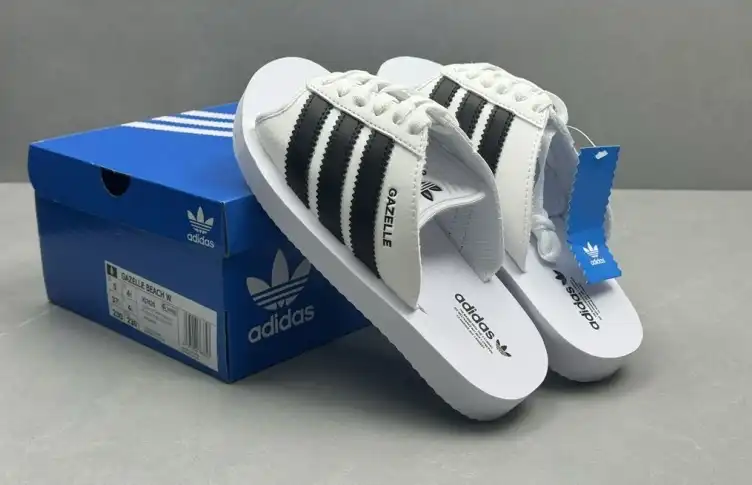 hype Adidas slippers