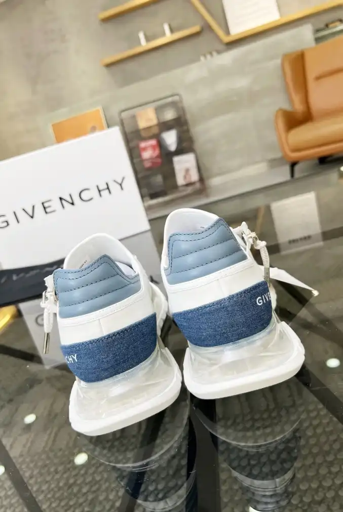 hype Givenchy Sneakers