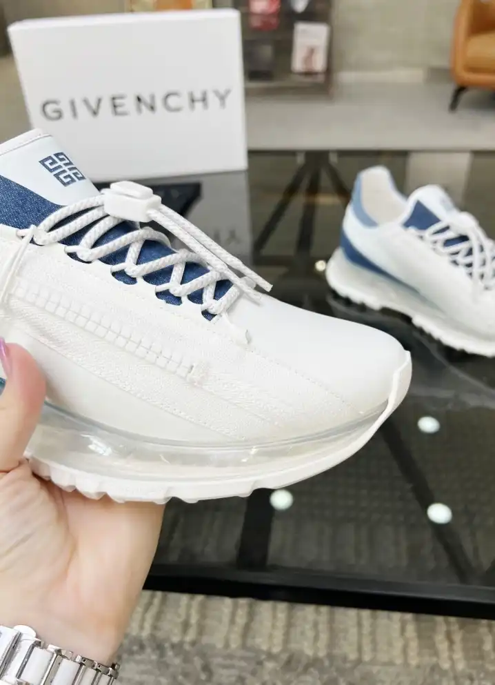 hype Givenchy Sneakers