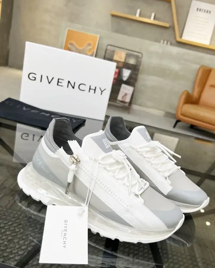 hype Givenchy Sneakers