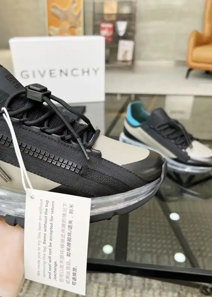 hype Givenchy Sneakers